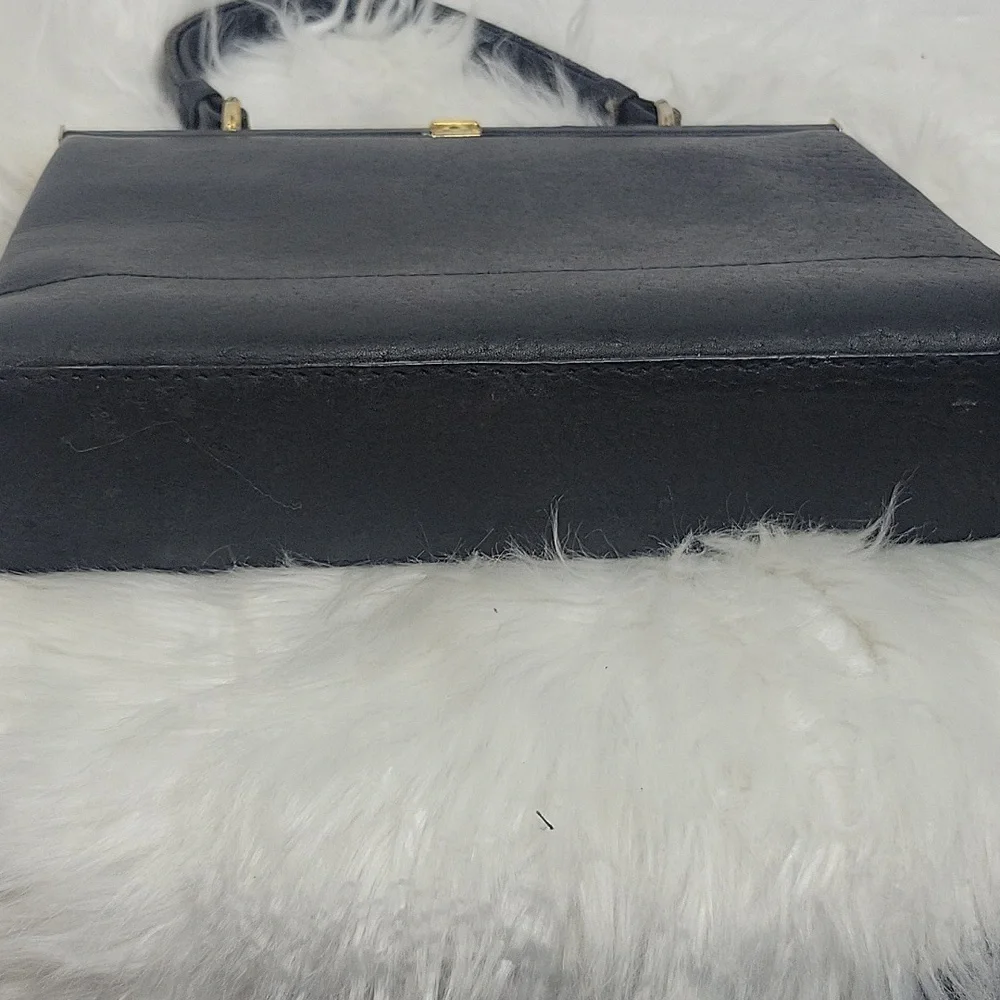 ×MODELL VINTAGE GOLD PFEIL Black‎ Leather Purse